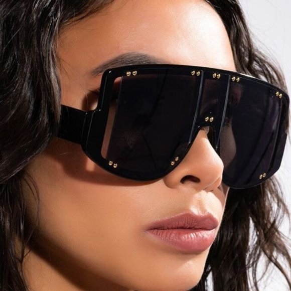 Callie Lives Accessories - Miz You Can't See Me: Paparazzi Gold Studded Oversized Shield Sunnies